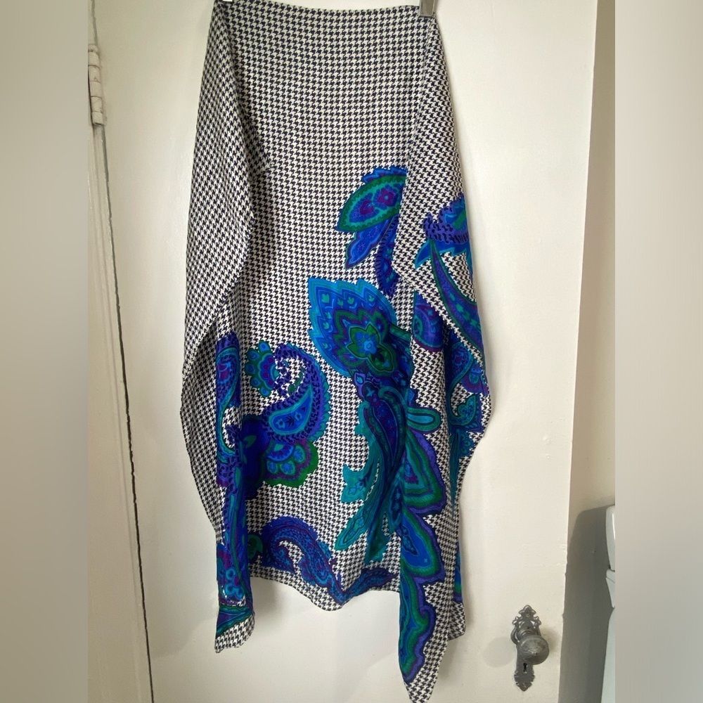 Vintage Liz Claiborne Patterned Silk Scarf Houndstooth